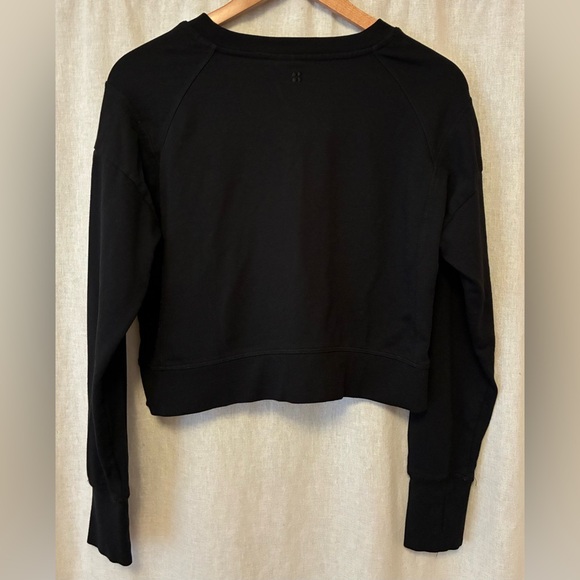 Sweaty Betty 100% Cotton Cropped Black Sweatshirt with Thumb Holes - Picture 2 of 3